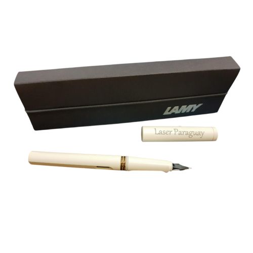 Grabado sobre pluma